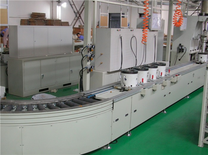 通用型链板输送线